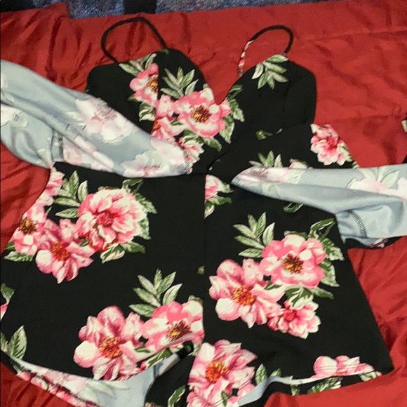 Dress - Picture 3 of 4